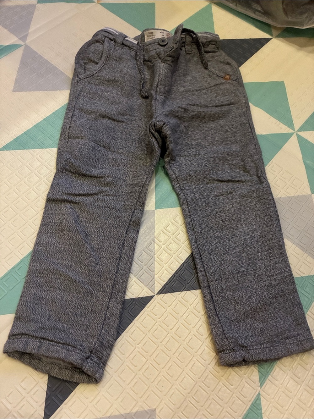 20/25$ 🧸 Kids Grey Knit Jogger Pants - Brand Unknown